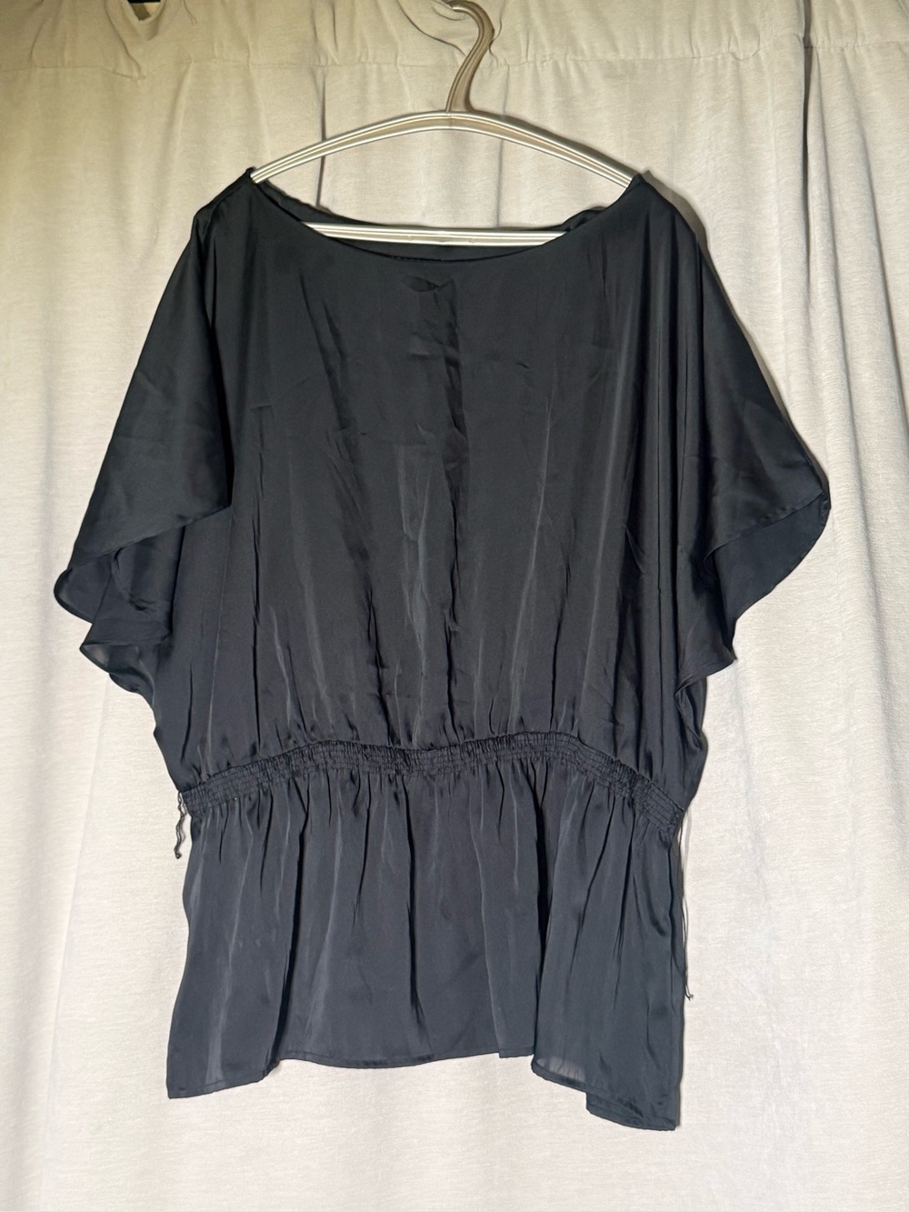 Minimalist Black Boatneck Peplum Blouse Flowy Short Sleeve Sz 20-23